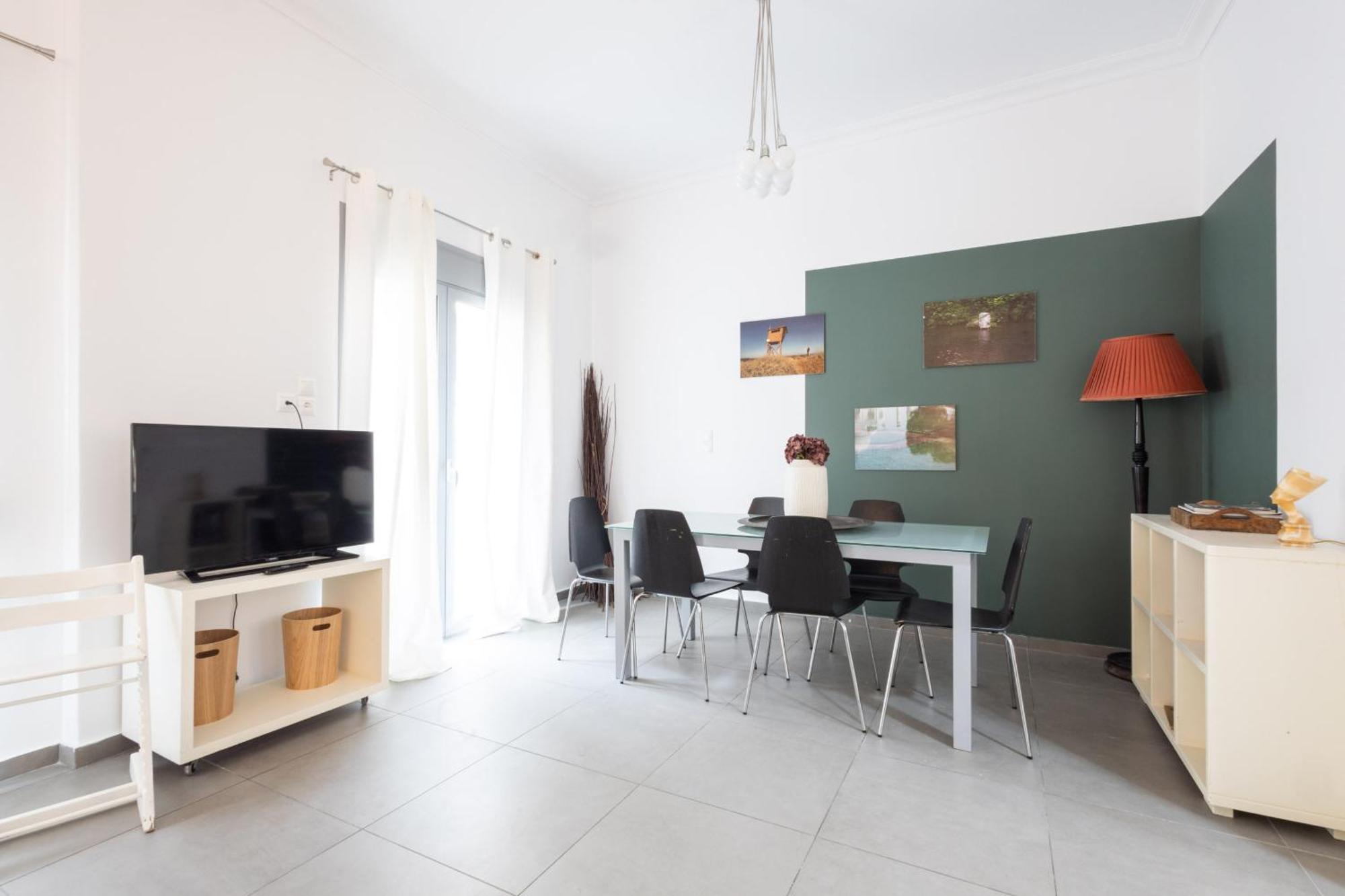 Renovated 5 Bdr House Near Acropolis - New Beds, Terrace & Green Yard Athén Kültér fotó